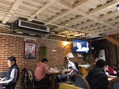 大堂-三个大叔东北烧烤·砂锅菜(西三旗店)