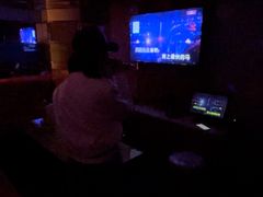 -蓝尊量贩(黄河路店)