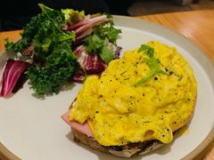 黑松露鸡蛋火腿三明治-Money Shops(愚园路店)