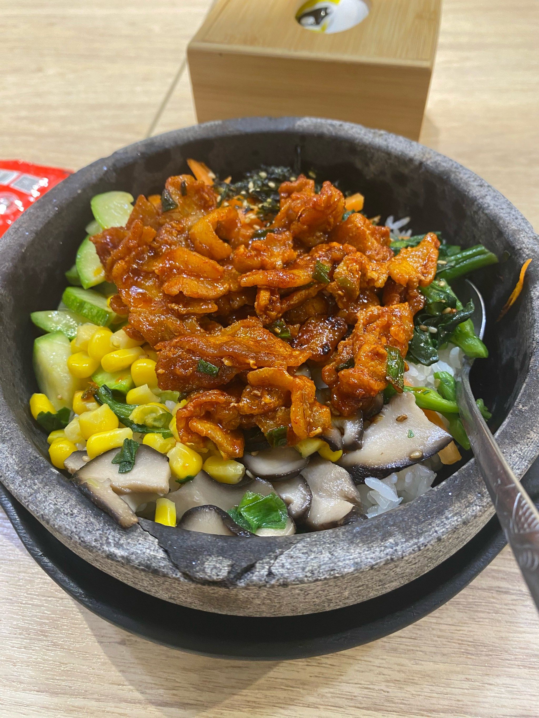 五花肉石锅拌饭