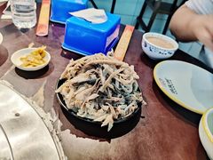 -洞庭洲·防空洞火锅·烧烤·铜锅涮肉(新百广场店)