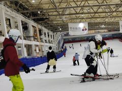 -乔波室内滑雪场