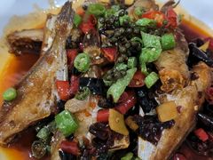 干烧耗儿鱼-洪霞餐馆