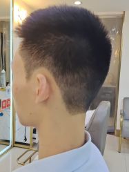 -IU潮牌·SALON