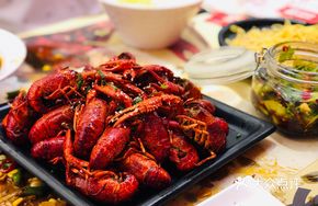 Song Ge's Signature Braised Shrimp