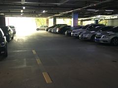 -大润发杨浦店-停车场