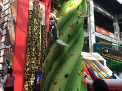 -蒙特利亲子乐园