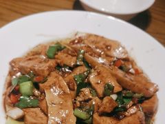 -爱碗亭·鲜炒湖南菜(壹城中心店)