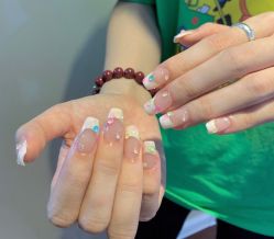 -HUII NAIL绘京美甲美睫会馆