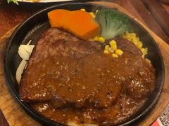 -玛格萝妮比萨屋(四平店)