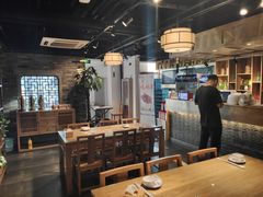 大堂-十六中酱肉·烧烤·京菜小馆(五方桥旗舰店)