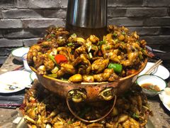 -沪小二炭火蛙锅(淮海中路美食不夜城店)