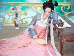 -九月鹰飞汉服摄影工作室