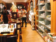 -钟书阁(珍园店)