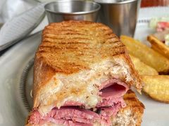 -靡瑅miti西式融合餐吧(星海湾水岸风情街店)