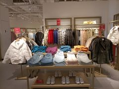 -URBAN REVIVO(北京斯普瑞斯奥特莱斯店)