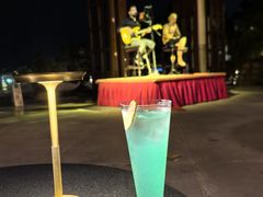 -亚龙湾喜来登·美景台大堂吧