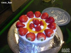 草莓自帶的-明匠曲蛋糕西点屋(穗花新村店)
