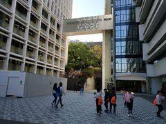 -香港大学