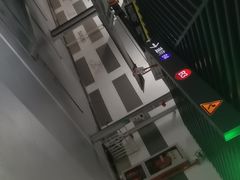 -上海苏宁宝丽嘉酒店-停车场