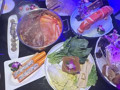 -唯爱KTV聚会餐厅(仙林东城汇店)