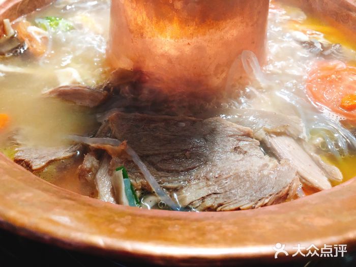 陀岗美食·云南藏式特色餐厅牦牛肉火锅图片