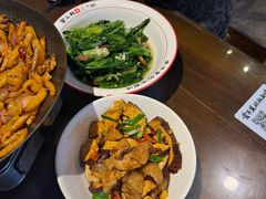 -富正毅三下锅·湘西韵味(天门山索道店)