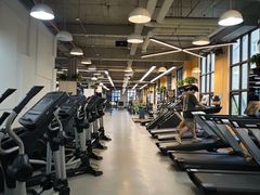 -岩顶健身(玄武店)