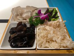 -东椰·海南椰子鸡火锅(朝阳门店)