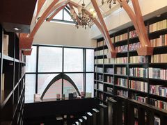 -钟书阁(松江泰晤士小镇店)