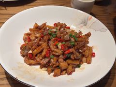 -爱碗亭·鲜炒湖南菜(壹城中心店)