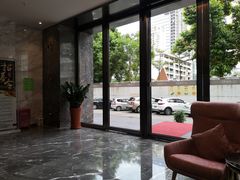 -柏槿酒店(罗湖口岸向西地铁站店)