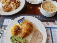 -武汉世茂希尔顿酒店·汇·全日餐厅