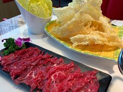 鲜现切嫩牛肉-螃牛记创意火锅