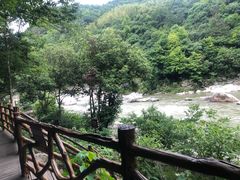 -燕子河大峡谷天坑仙境