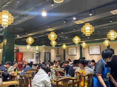 大堂-肖肖酸萝卜鱼火锅(总店)