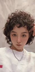 -TOP HAIR SALON
