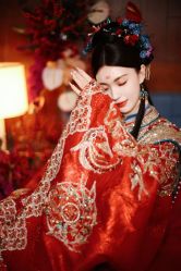 -拉瑞娜LaReine婚纱礼服高级定制