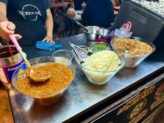 -席娜卡琳火车铁道夜市