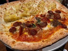 榴莲牛肉双拼披萨-1861意大利餐厅(文化广场店)