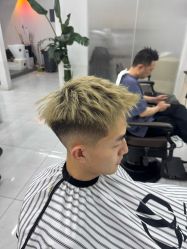 -尤司男士国潮理发馆