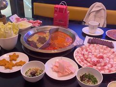 -重庆小天鹅火锅(中商广场店)