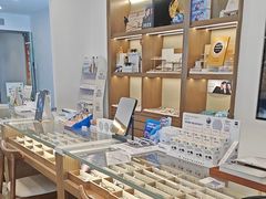 -三目眼镜·蔡司视觉合作店(青浦宝龙店)