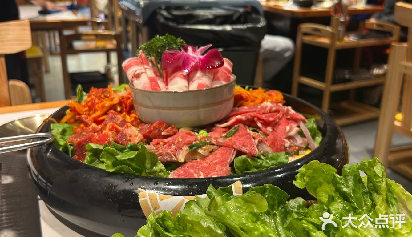 一顿就吃一盘肉🥩~[得意][得意][得意]
