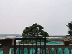 -亮河湾山庄