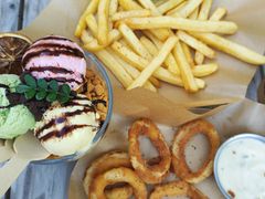 -J Create城市露营咖啡·简餐·宠物(上海动物园店)