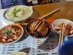 咸烧白-周肥肠(江油总店)