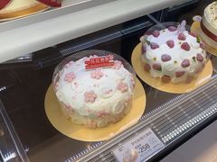 -花花卷卷·鲜食蛋糕(静安久光百货店)
