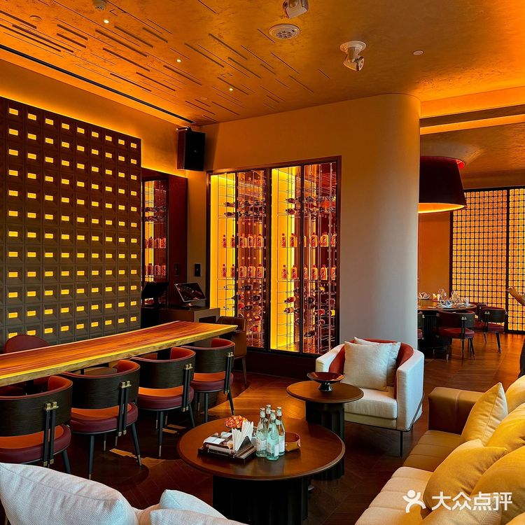 哈尔滨中央大街‖五星级自助享受,价格绝对亲民