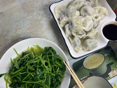 -天天向上素食餐厅(五台山店)